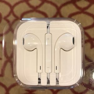 BRAND NEW - Apple iPhone 6 EarPods